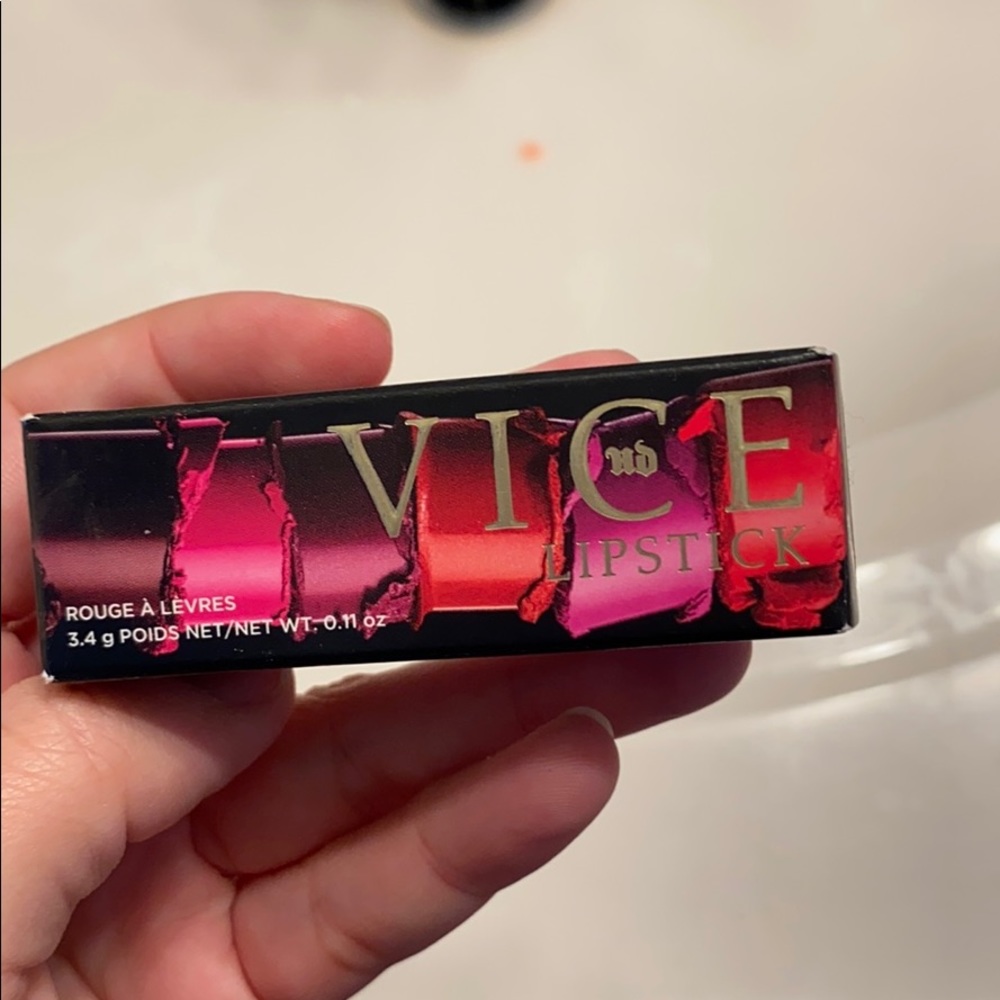 Urban Decay lipstick